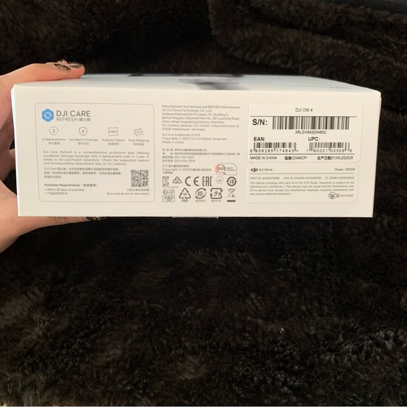 DJI OM 4 - Handheld 3-Axis Smartphone Gimbal Stabilizer - Picture 2 of 16